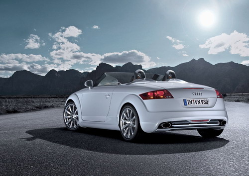  تفضلوا و شاهدوا أروع السيارات العصرية.. 633-Audi-TT-Clubsport-Quattro-Showcar