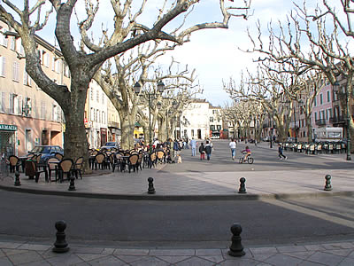 Par ordre alphabétique, des villes et des villages . Salernes-3