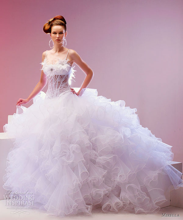 التمييز في ليلة زفافها Mirella-2010-wedding-gown-dress