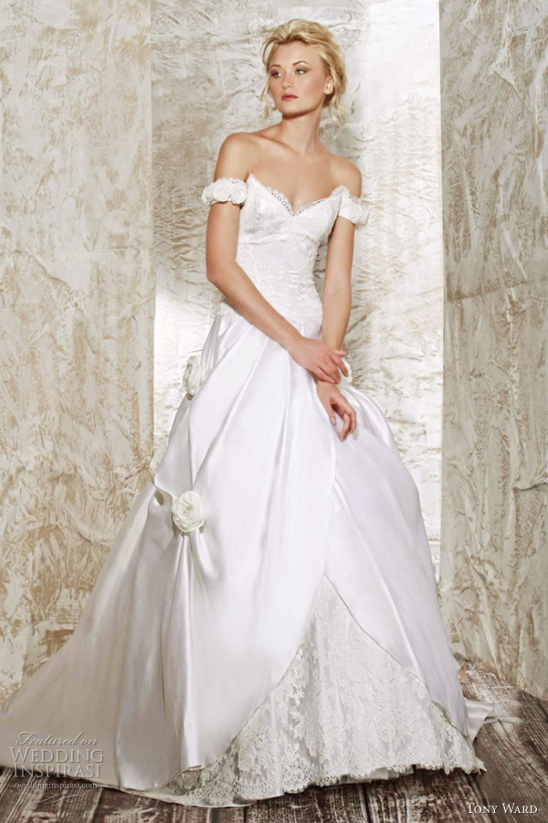 فساتين افراح طوني ورد  Tony-ward-wedding-dress-2012-princesse-des-coeurs