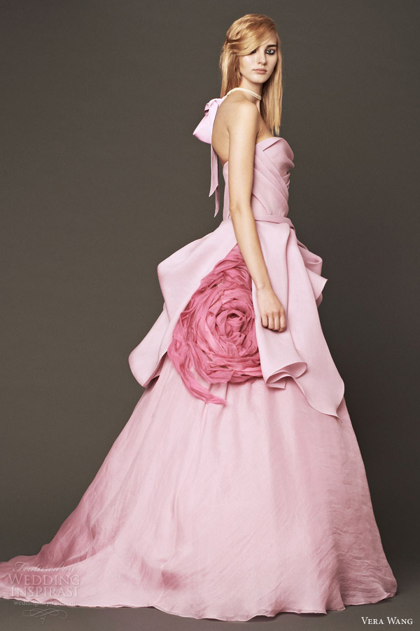 Princess Mina, fairy of love - Page 2 Vera-wang-wedding-dresses-fall-2014-bridal-pink-ball-gown-peony-flower-accent