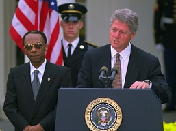 Bill Clinton Fait Son Mea-Culpa Aristide-clinton1