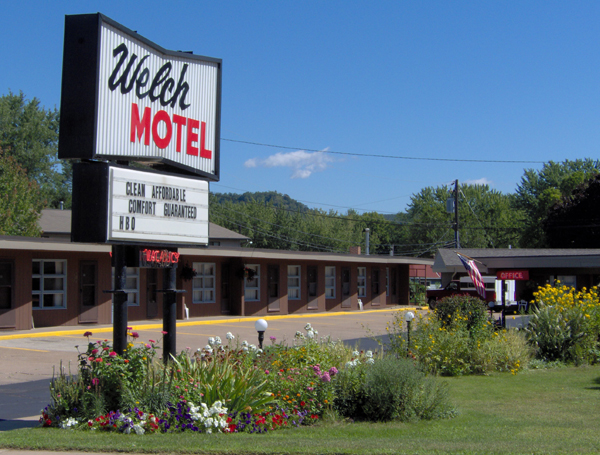 The No-Tell Motel Motel_front