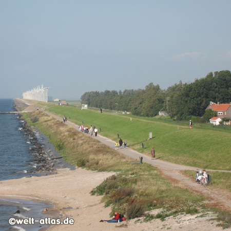 Künstliche Welle VS. Tsunami 1-584-1