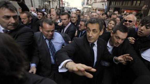 UN POUR TOUS ~~ TOUS POUR UN! ~~ la choix correct: SARKOZY! 120302-sarko-DW-Sonstiges-BAYONNE