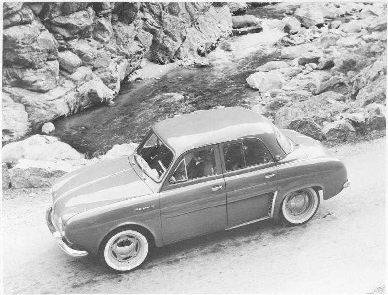Die zehn größten Flops der Automobil-Geschichte Renault-Dauphine-Foto-1955-56-Renault-Dauphine-Photo-1955-56-Renault-Da