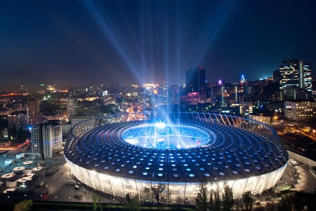 FINALE | Spanien - Italien Euro-2012-soccer-stadium-in-Kiev