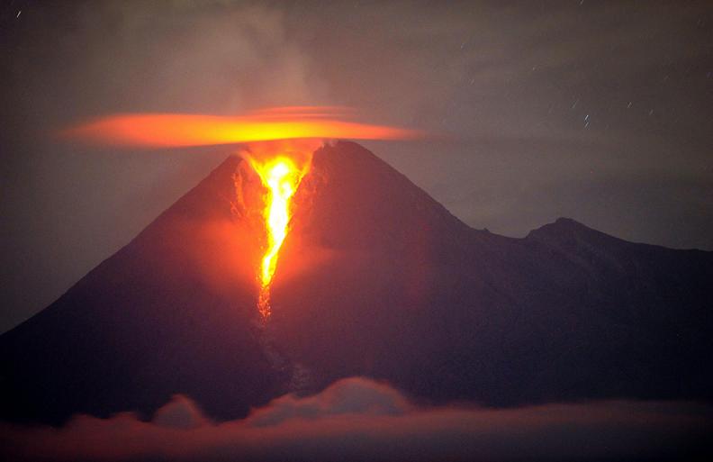 quand la nature se dechaine ! Mount-merapi-volcano