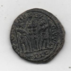 AE3 de Constantino II (GLORIA EXERCITVS) 174832569