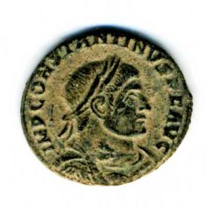 Nummus de Constantino I. SOLI INVICTO COMITI. Arlés 713947600