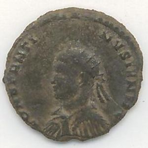 AE3 de Constantino II. VIRTVS EXERCIT. Trier 952292490