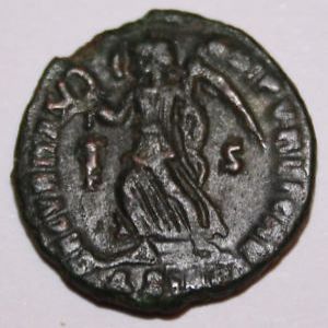 AE3 de Valentiniano I. SECVRITAS REIPVBLICAE. Siscia 158458262