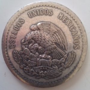 Un lote de monedas falsas, duros, dollares, pesos mexicanos, etc 887909873