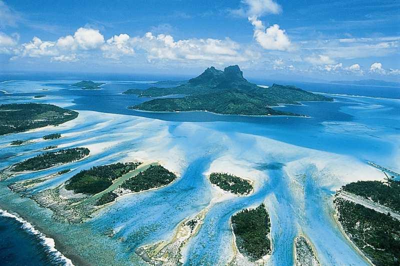 Viajemos....¡es gratis! French_Polynesia_Bora_Bora_Aerial_photo_4bc691a781c94272b215e3d20235073e