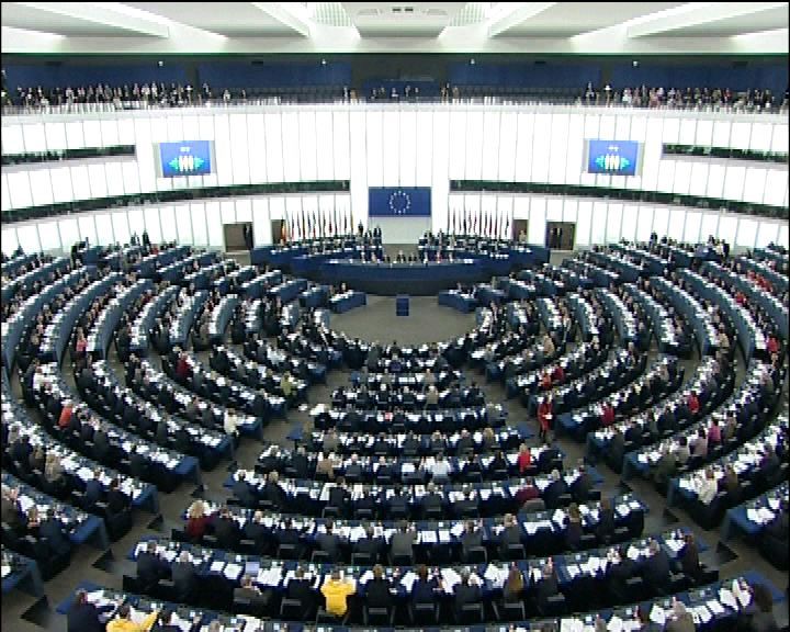 البرلمان الاوروبي يدعو الى موقف قوي وموحد بشأن سوريا Jwe87604