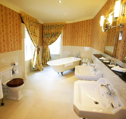 Замъка Шеймън Castle_Hotel_Bathroom_Installation