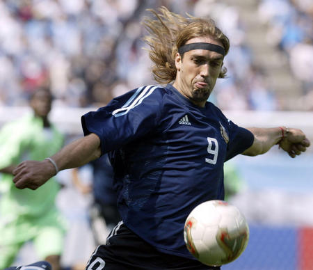 صور لاعبين2 1st-7-argentina-nigeria-batistuta