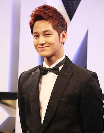 Kim Beom 00031158