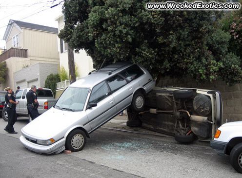 EL AUTO MAS SEGURO DEL MUNDO Weirda078