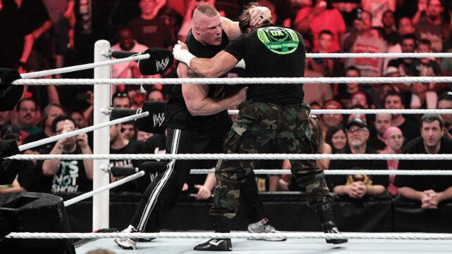 WWE Raw 1000th Episode 23.07.2012 Avi 1.18 GB & Rmvb 480 M 20120723_LIGHT_raw_brock_HHH2_C