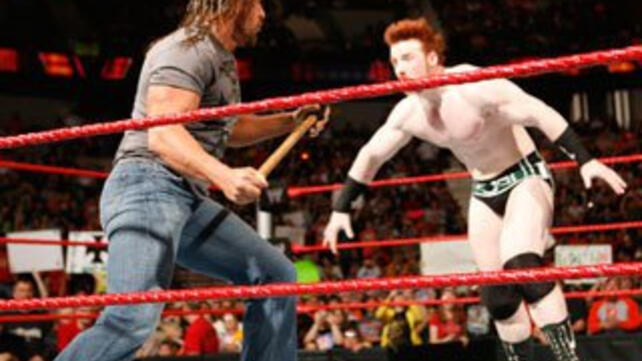 Triple H vs Sheamus - Unexpected turn 20100405_raw_hhh_sheamus