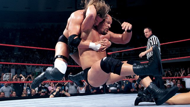 [Divers] Top 30 des meilleurs brawlers de l'histoire selon WWE.com 1-Stone%20Cold