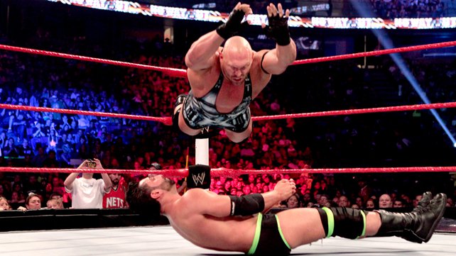 No Way Out'tan Kareler Ryback_soaring