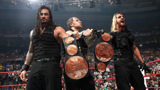 Chronique de HoF #1: Qui sont les vainqueurs de l'année 2013 à la WWE ?  Reignsrollins