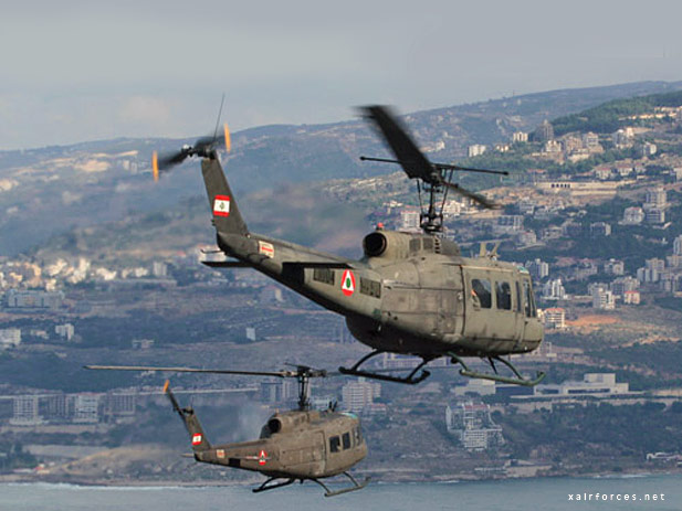 القوات الجوية العربية من الألف الى الياء - شامل - - صفحة 5 Lebanese_UH-1N-Huey_02