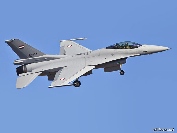 الموسوعة الاضخم لطائرات F-16 مصرية Egypt-Air-Force_F-16C-Block-52_030213