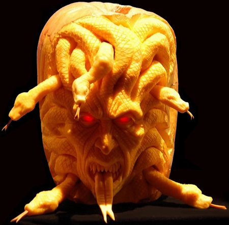 Những bức điêu khắc ma quỷ cho Halloween Vnmedia_021152_950618573_4