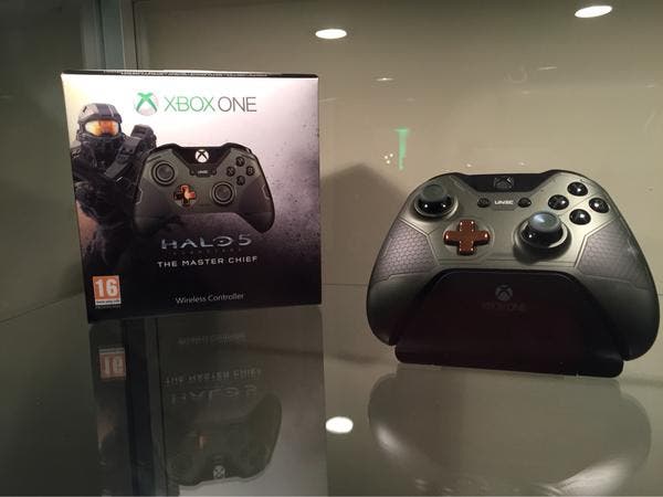 Avant sortie Xbox-one-halo-5-collector-03