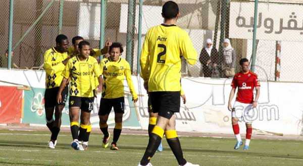 الاهلي يقدم التعازي لوادي دجلة في حادثه الاليم .. ويعرض اقامة لقاء لصالح الفقيد  Degla_Ahly-60016-5-2011-12-34-41