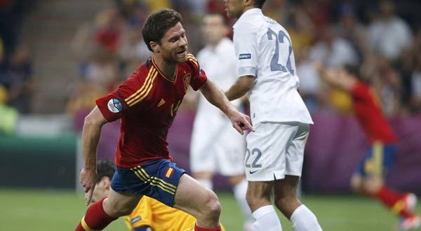 ريال مدريد هو النادي الذي سجل لاعبوه اهداف اكثر في كأس الامم الاوروبية 2012 Alonso-60023-6-2012-21-35-27