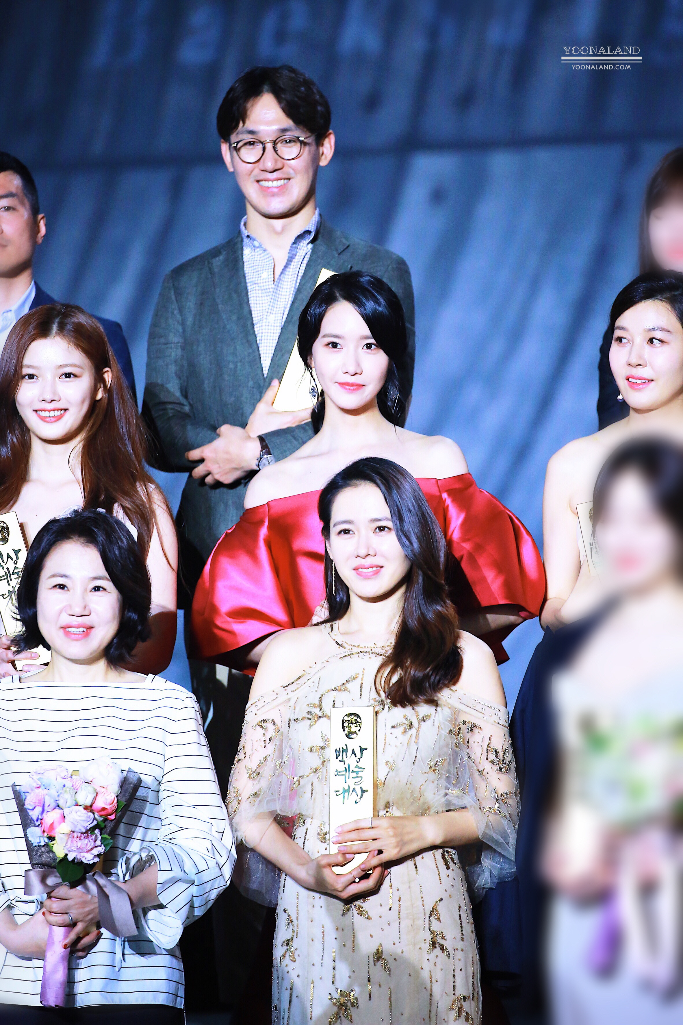 [PIC][03-05-2017]YoonA tham dự "53rd Baeksang Arts Awards" vào chiều nay + Giành "Most Popular Actress or Star Century Popularity Award (in Film)" - Page 3 6db7f70777a4dc18cfa818a748b3ce3d