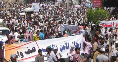 "العفو" تتهم النظام اليمنى باستخدام القوة المفرطة  S420116181750