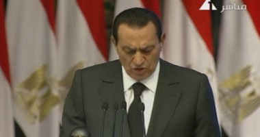 مبارك يشهد الاحتفال بعيد العمال فى قاعة المؤتمرات Smal520106101113