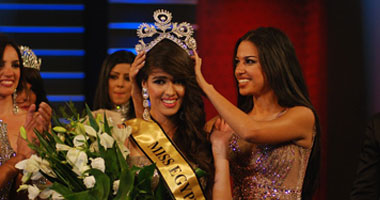بالصور.. تتويج ملكة جمال مصر لعام 2010 Small720101802038