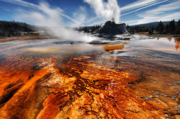 The 100 Most Beautiful and Breathtaking Places in the World in Pictures Yellowstone-620x411