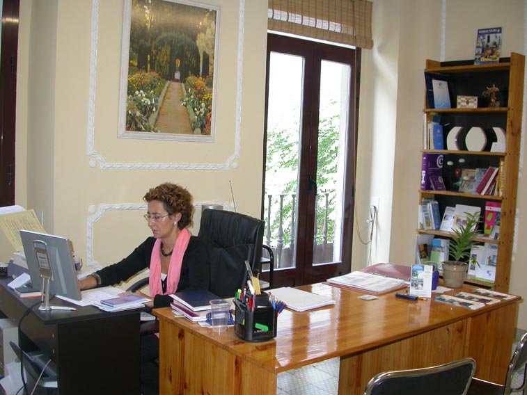 Oficina Principal. Spanish_school_office