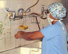 OUTRAGEOUS: Muslim Nurses Complain Washing Hands Before Medical Procedures ‘Compromises Modesty’ Muslim-nurses-short-sleeves1