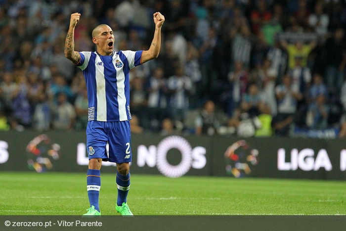 Parabéns - Página 29 288862_galeria_fc_porto_v_benfica_liga_nos_j5_2015_16.jpg