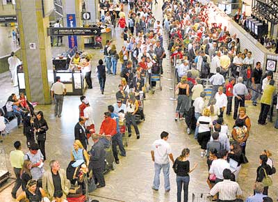 [Brasil] Guarulhos ganhará em 2 anos o equivalente a meio Congonhas em passageiros  Abre19042007