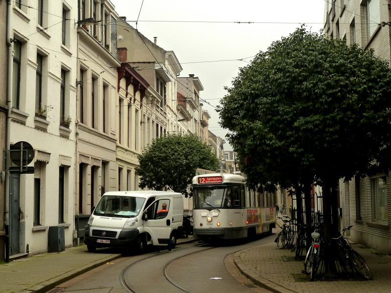 Unter vielen PCC-Trams in der Handelsstaat Antwerpen! E7hf859pdp2v