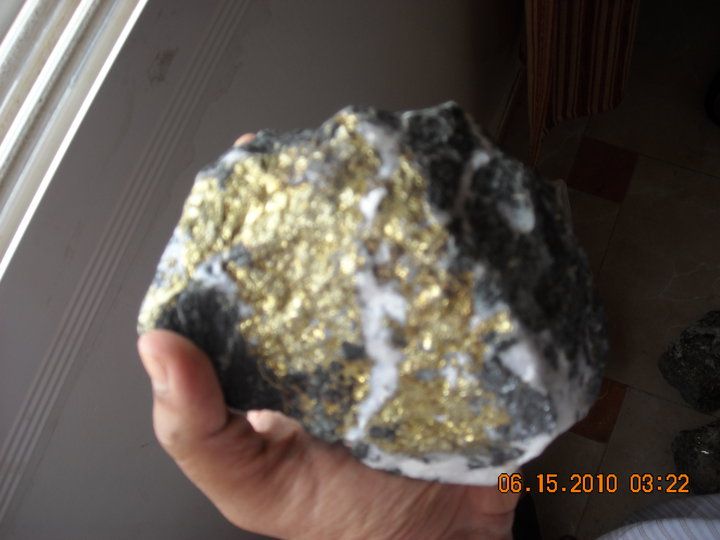 احجار الذهب في محافظة مهد الذهب  563823687