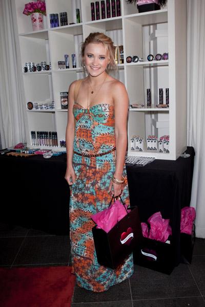 emily osment صور جديدة 227385477