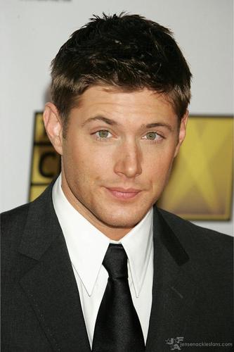 صور جامدة للنجم jensen ackles بطل مسلسل supernatural 215773570