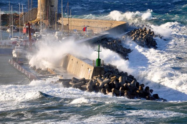 Mareggiata all'Elba  06/01/2012 7306540