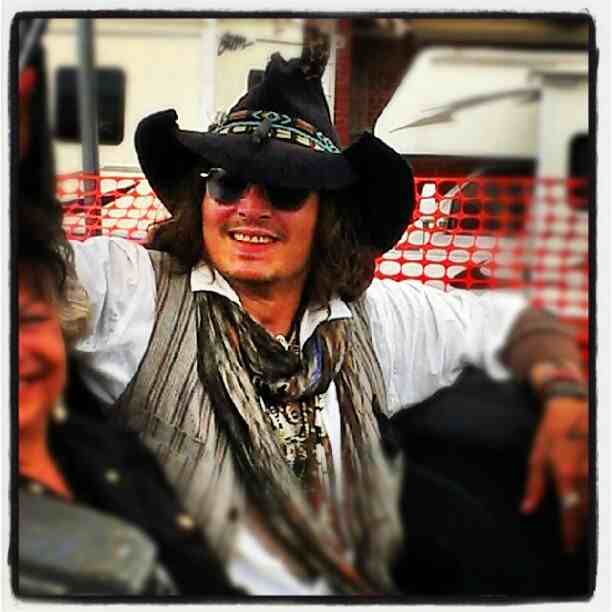 Johnny Depp convié aux festivités du peuple Comanche 240ef1cc0a4e11e28b6b22000a1cbf22-7