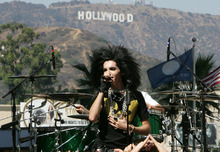 [ Photos ] Hot topic Hollywood 06.09.08 1038431